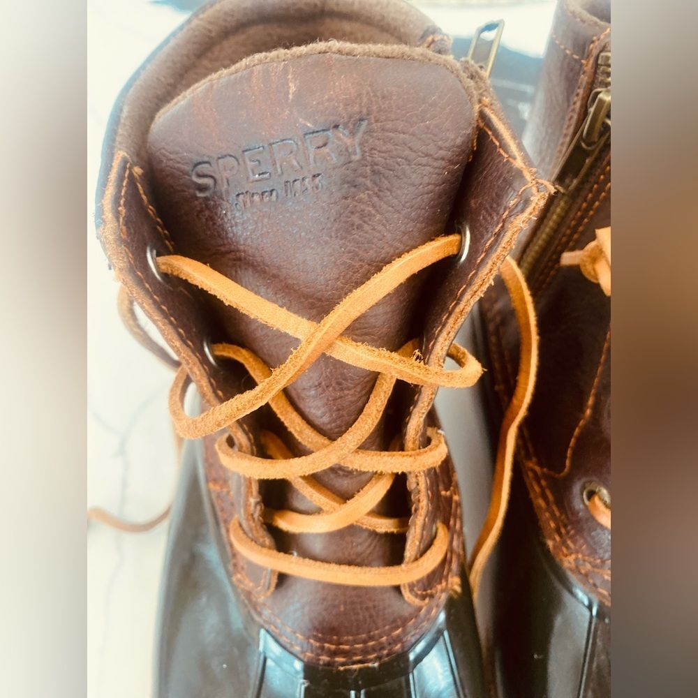 Sperry Women's Brown and Black Duck Boots - Picture 3 of 5